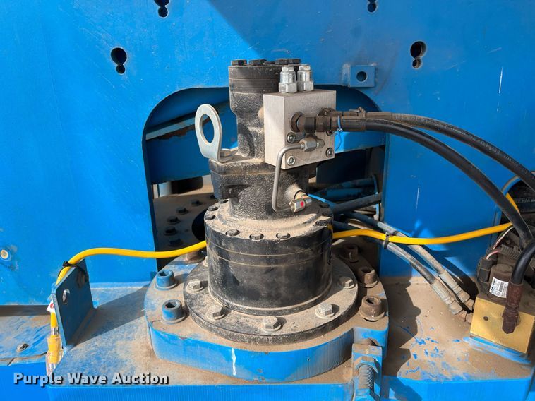 image for item DG5445 2009 Genie S-65TRAX  boom lift