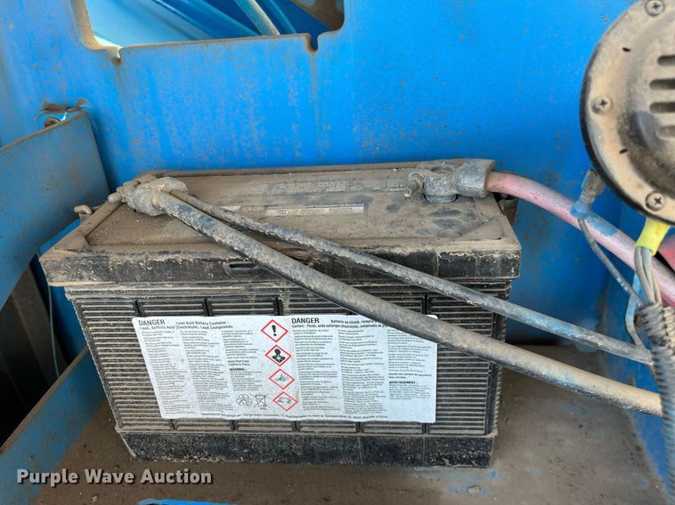 image for item DG5445 2009 Genie S-65TRAX  boom lift