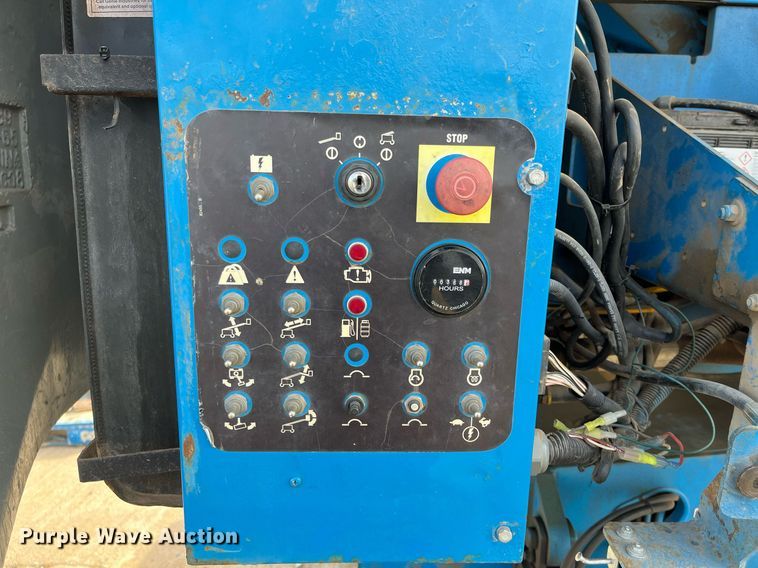 image for item DG5445 2009 Genie S-65TRAX  boom lift