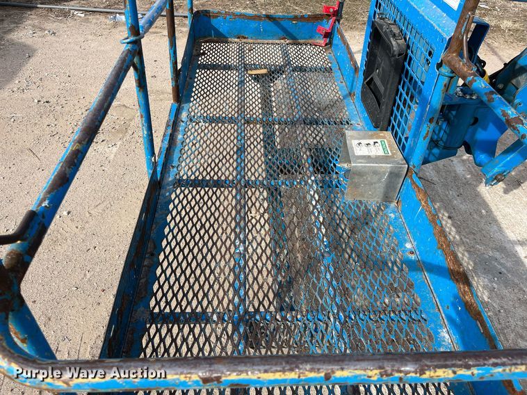 image for item DG5445 2009 Genie S-65TRAX  boom lift