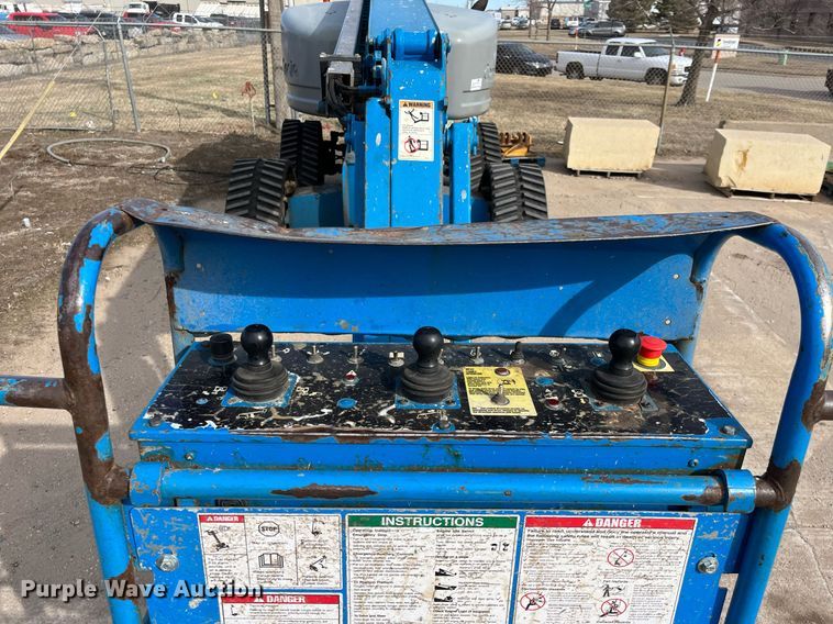 image for item DG5445 2009 Genie S-65TRAX  boom lift
