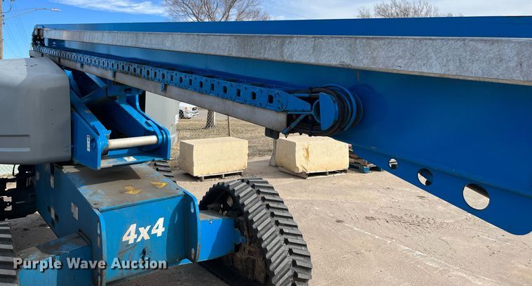 image for item DG5445 2009 Genie S-65TRAX  boom lift
