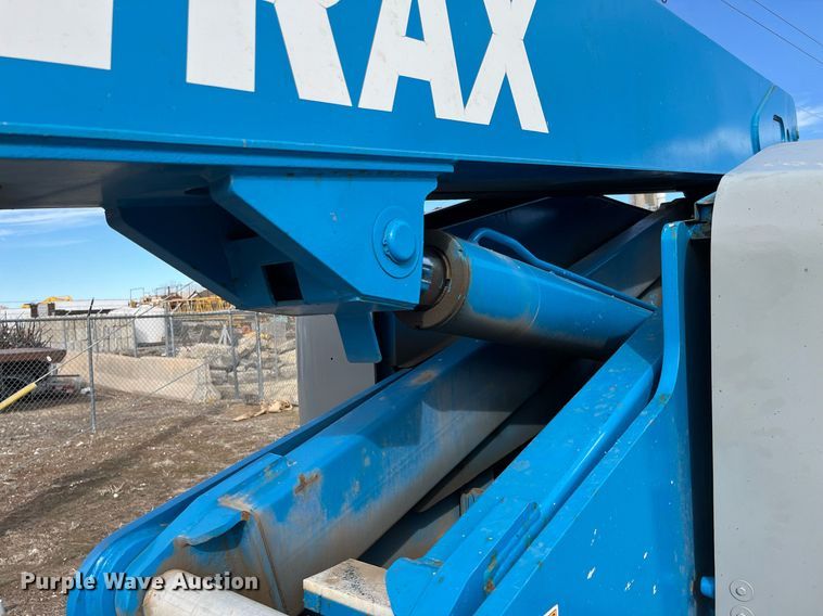 image for item DG5445 2009 Genie S-65TRAX  boom lift