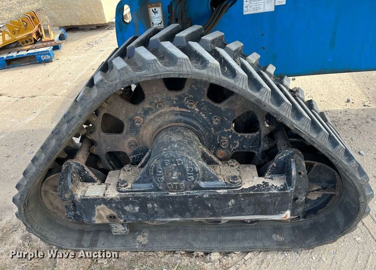 image for item DG5445 2009 Genie S-65TRAX  boom lift