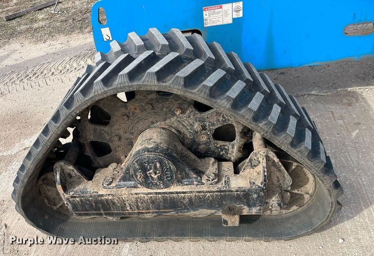 image for item DG5445 2009 Genie S-65TRAX  boom lift