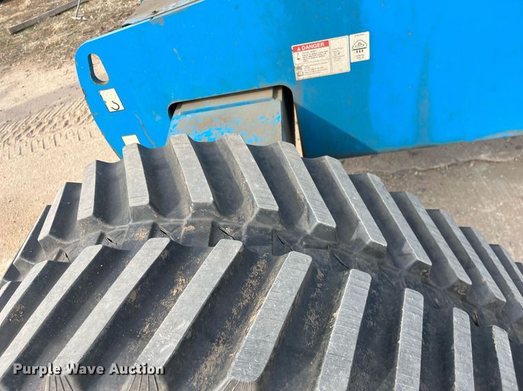 image for item DG5445 2009 Genie S-65TRAX  boom lift