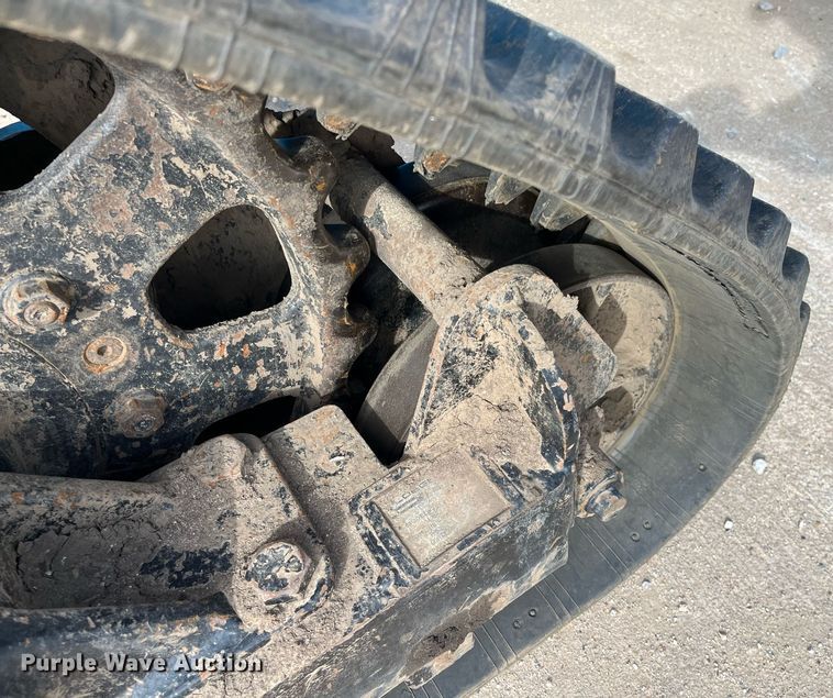 image for item DG5445 2009 Genie S-65TRAX  boom lift