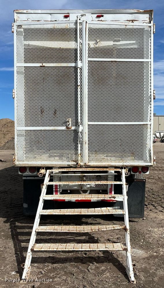 image for item DG5446 1978 Hobbs A8-8576-45  dry van trailer