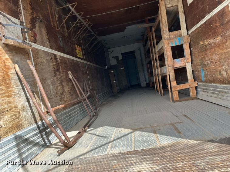 image for item DG5446 1978 Hobbs A8-8576-45  dry van trailer