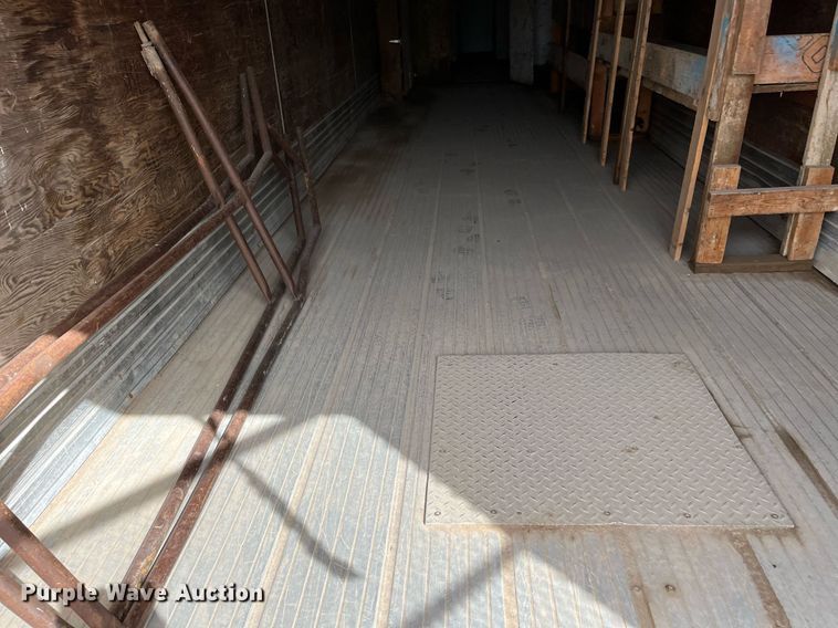 image for item DG5446 1978 Hobbs A8-8576-45  dry van trailer