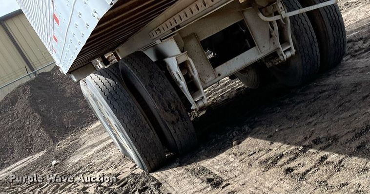 image for item DG5446 1978 Hobbs A8-8576-45  dry van trailer