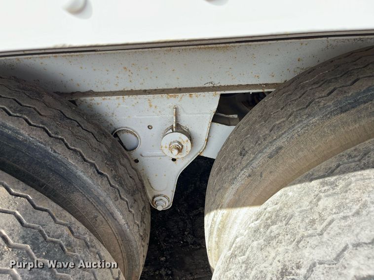 image for item DG5446 1978 Hobbs A8-8576-45  dry van trailer