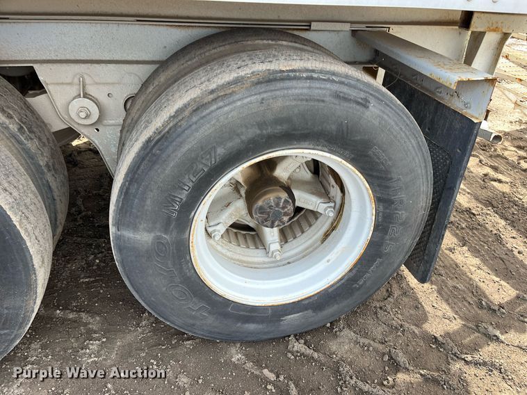 image for item DG5446 1978 Hobbs A8-8576-45  dry van trailer