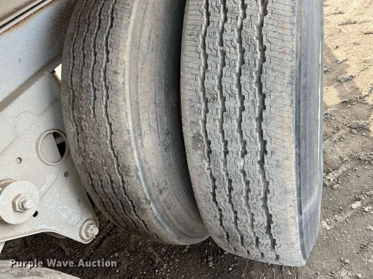 image for item DG5446 1978 Hobbs A8-8576-45  dry van trailer