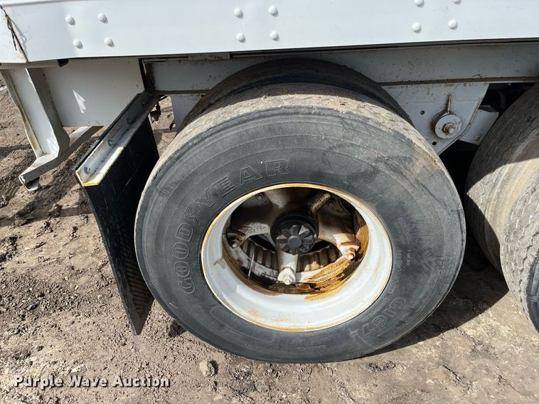 image for item DG5446 1978 Hobbs A8-8576-45  dry van trailer