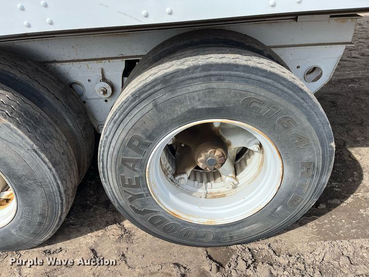 image for item DG5446 1978 Hobbs A8-8576-45  dry van trailer