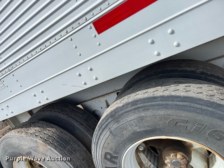 image for item DG5446 1978 Hobbs A8-8576-45  dry van trailer