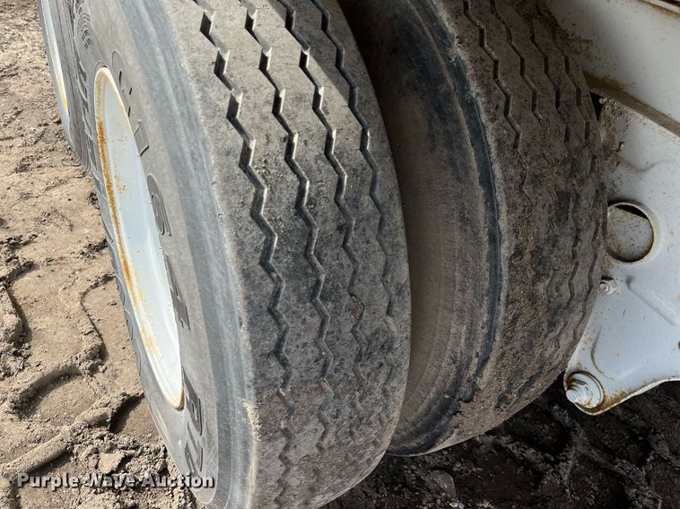 image for item DG5446 1978 Hobbs A8-8576-45  dry van trailer