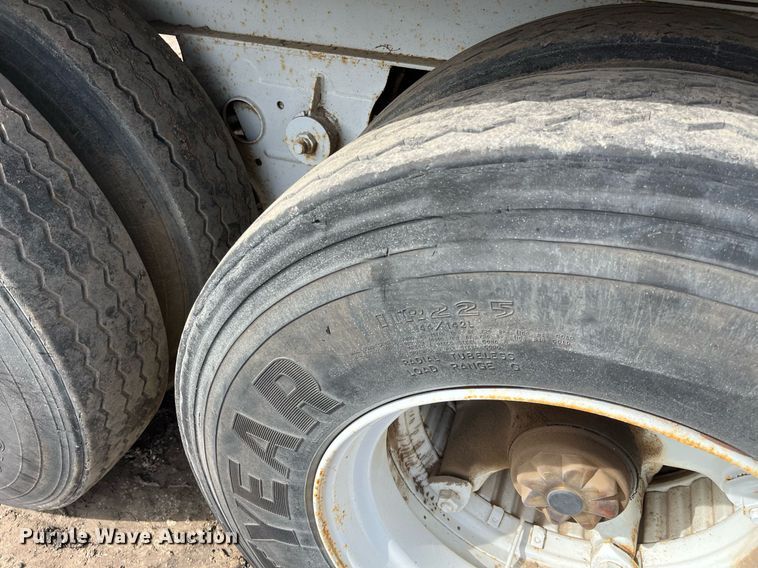 image for item DG5446 1978 Hobbs A8-8576-45  dry van trailer