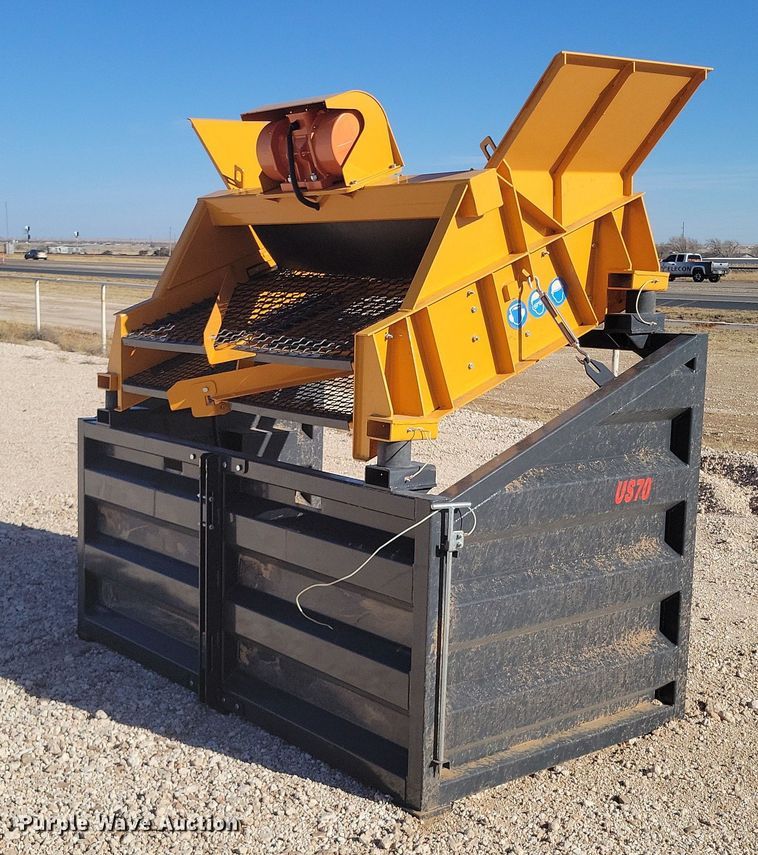 image for item DK0394 Paladin Industrial US70  vibratory screen