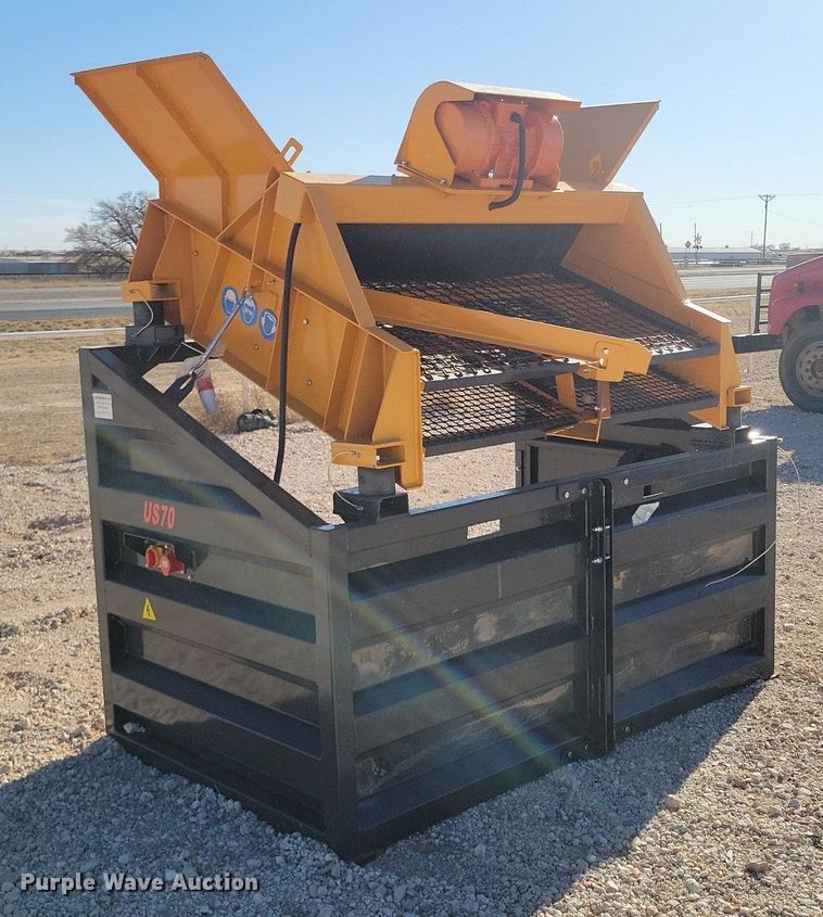 image for item DK0394 Paladin Industrial US70  vibratory screen