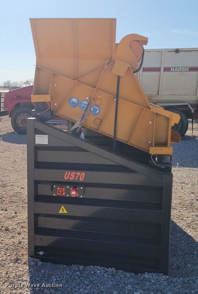 image for item DK0394 Paladin Industrial US70  vibratory screen