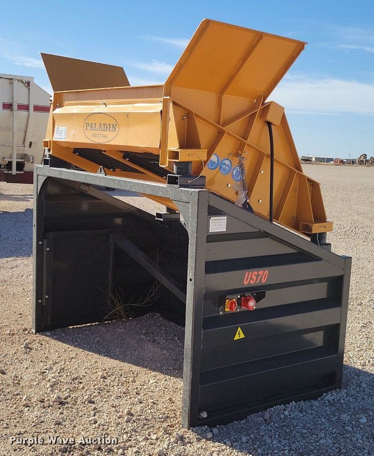 image for item DK0394 Paladin Industrial US70  vibratory screen