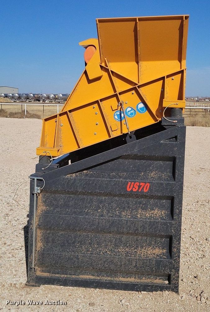 image for item DK0394 Paladin Industrial US70  vibratory screen