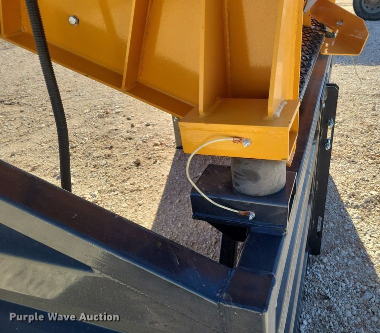 image for item DK0394 Paladin Industrial US70  vibratory screen