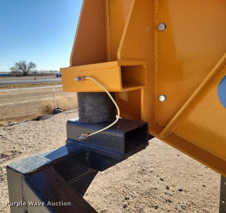 image for item DK0394 Paladin Industrial US70  vibratory screen