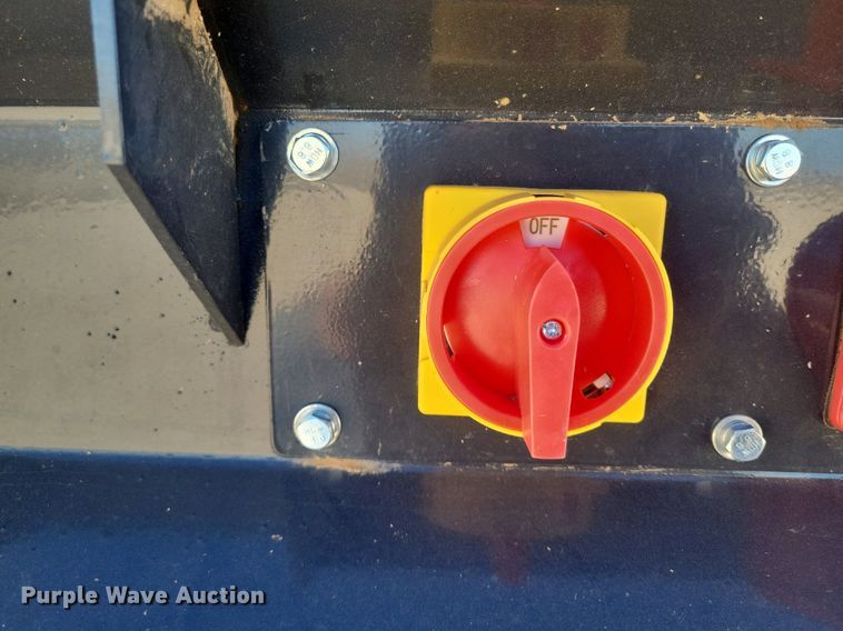 image for item DK0394 Paladin Industrial US70  vibratory screen