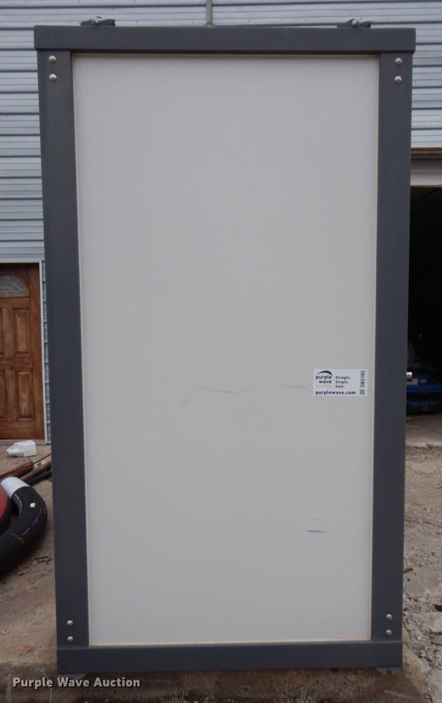 image for item DK5165 Portable restroom