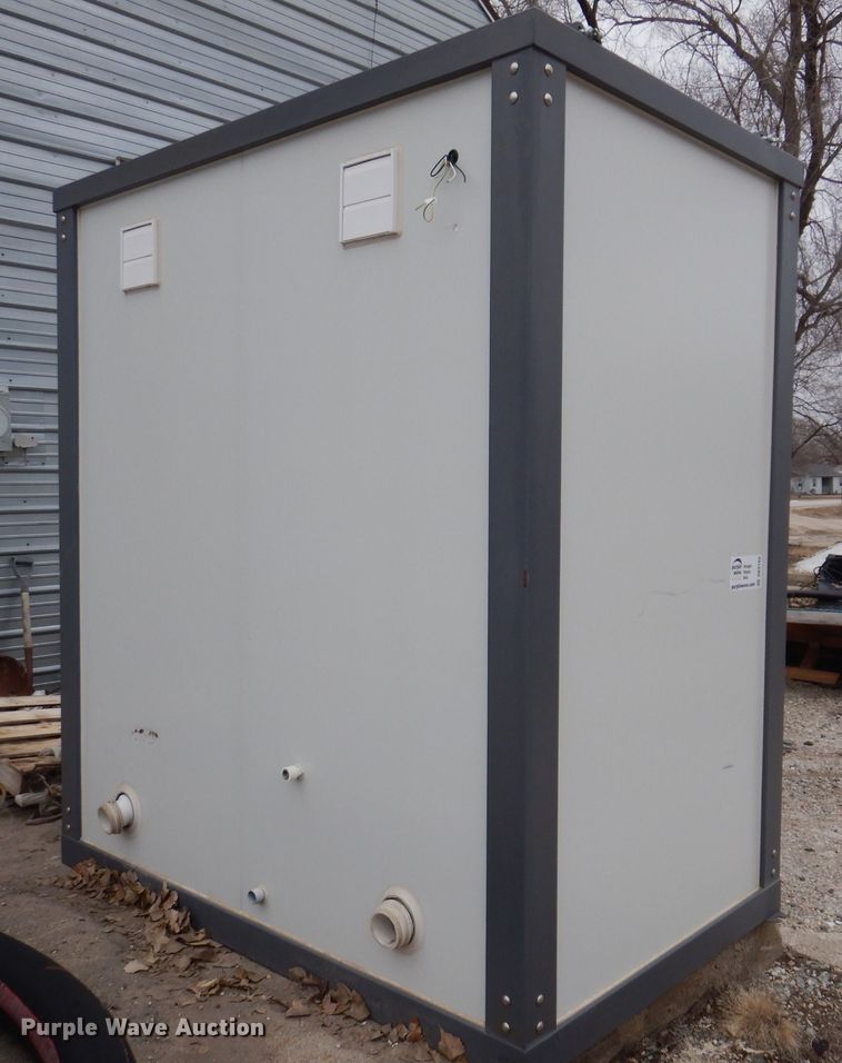 image for item DK5165 Portable restroom