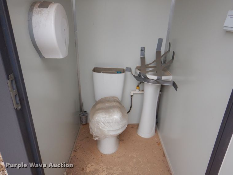 image for item DK5165 Portable restroom