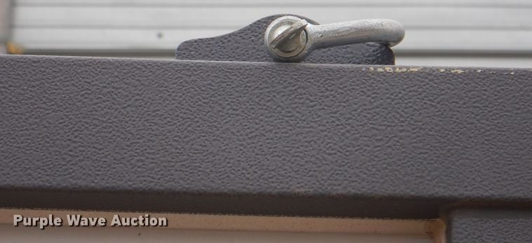 image for item DK5165 Portable restroom