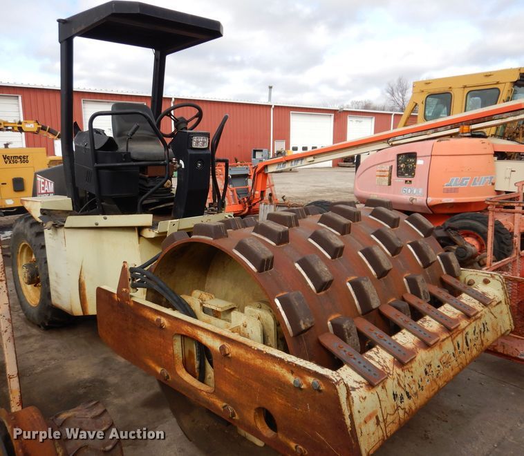 image for item DK5166 2000 Ingersoll Rand SD-70F Pro Pac  single drum vibratory roller