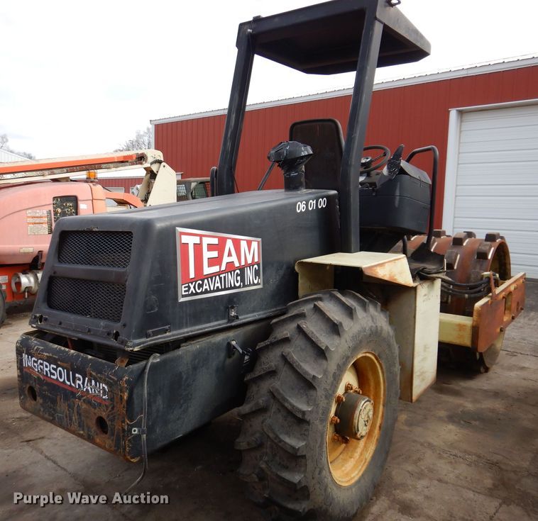 image for item DK5166 2000 Ingersoll Rand SD-70F Pro Pac  single drum vibratory roller
