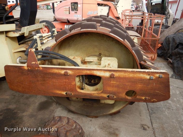 image for item DK5166 2000 Ingersoll Rand SD-70F Pro Pac  single drum vibratory roller