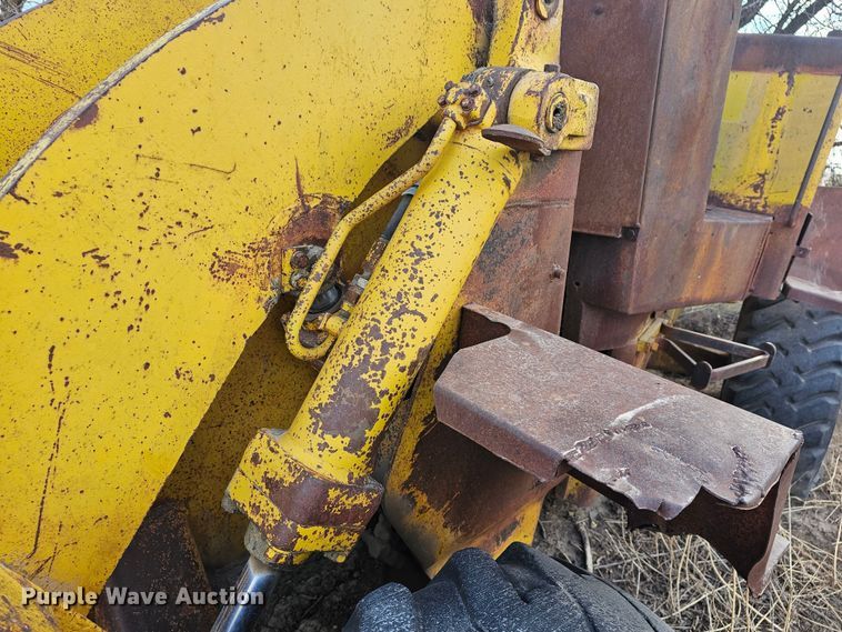 image for item DK7711 1971 Caterpillar 920  wheel loader