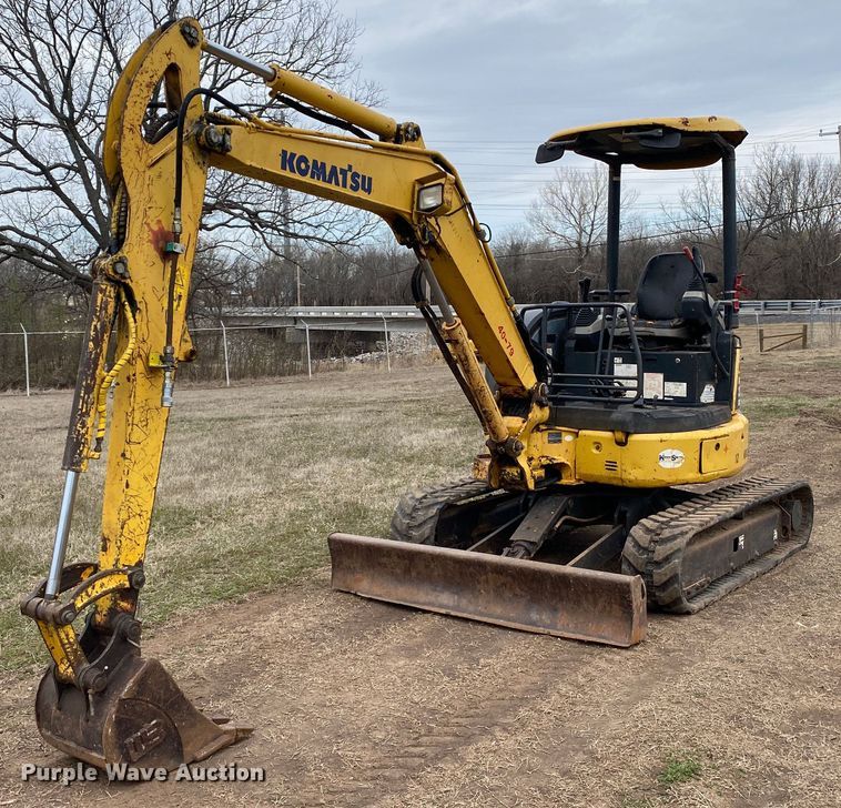 image for item DL7030 2012 Komatsu PC35MR-3  mini excavator