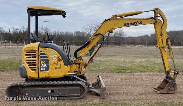 image for item DL7030 2012 Komatsu PC35MR-3  mini excavator