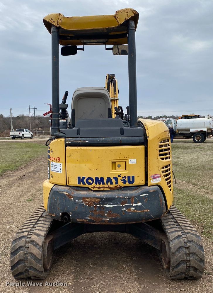 image for item DL7030 2012 Komatsu PC35MR-3  mini excavator