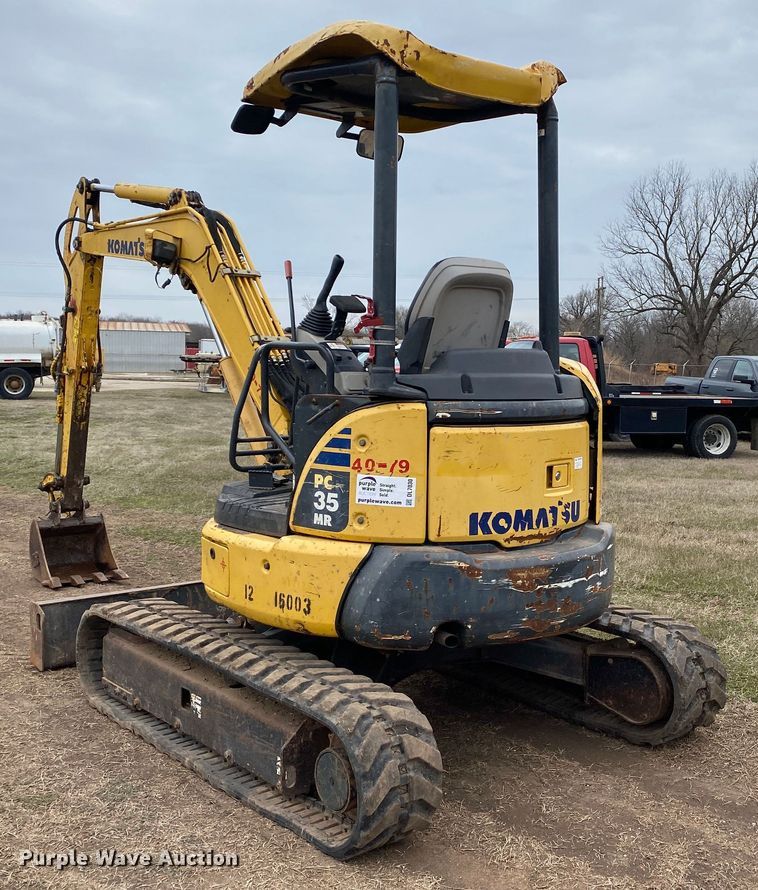 image for item DL7030 2012 Komatsu PC35MR-3  mini excavator