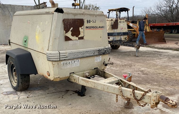 image for item DL7037 1999 Ingersoll Rand P185WJD  air compressor