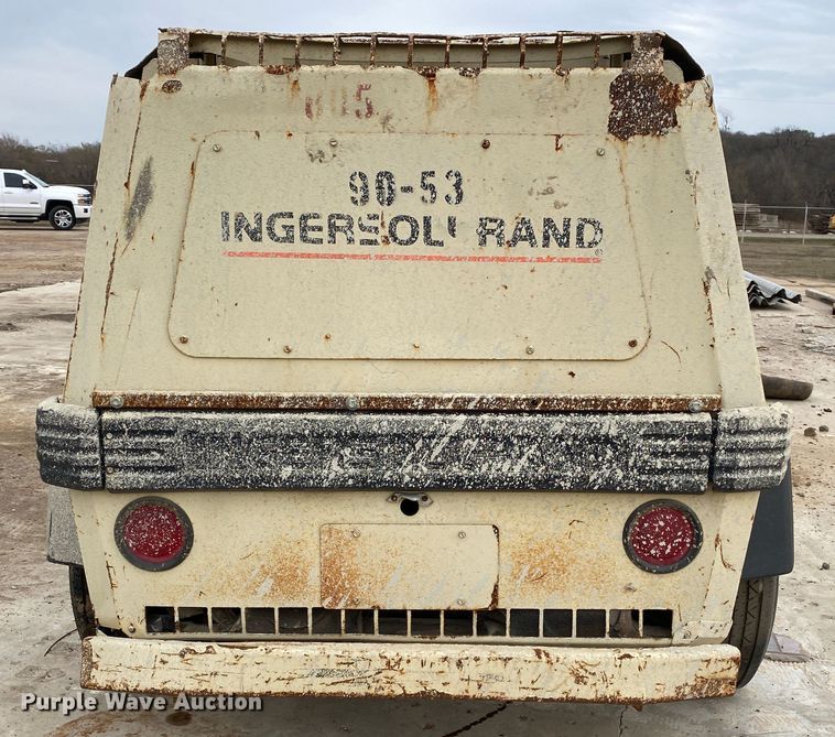 image for item DL7037 1999 Ingersoll Rand P185WJD  air compressor