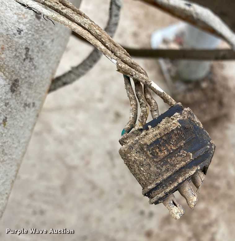 image for item DL7037 1999 Ingersoll Rand P185WJD  air compressor