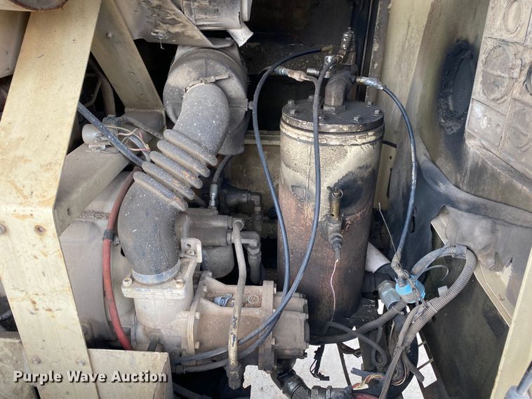 image for item DL7037 1999 Ingersoll Rand P185WJD  air compressor