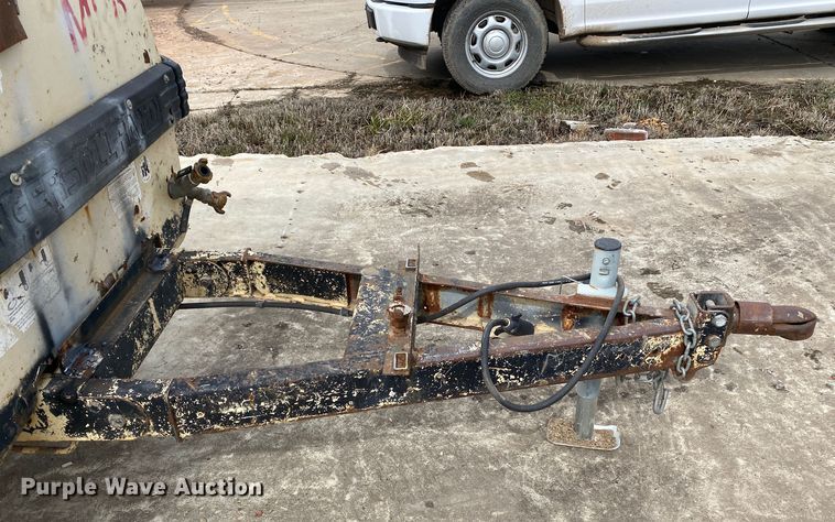 image for item DL7038 1997 Ingersoll Rand P185WJD  air compressor