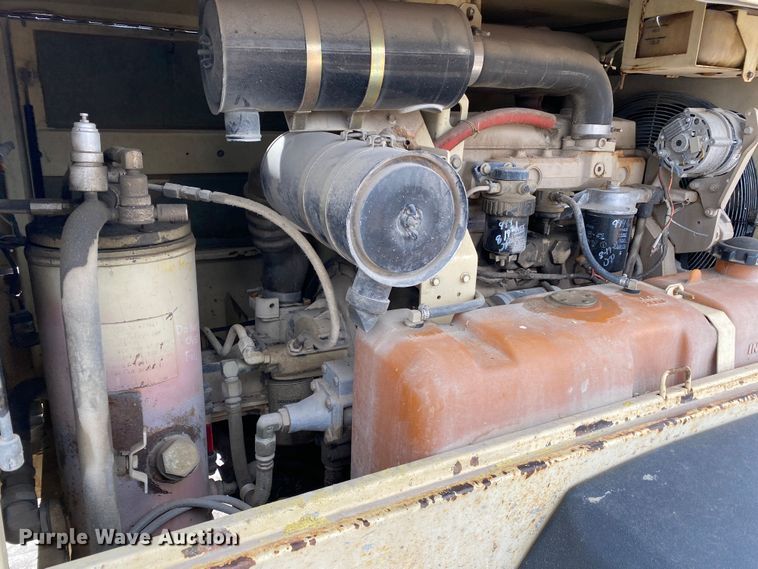 image for item DL7038 1997 Ingersoll Rand P185WJD  air compressor