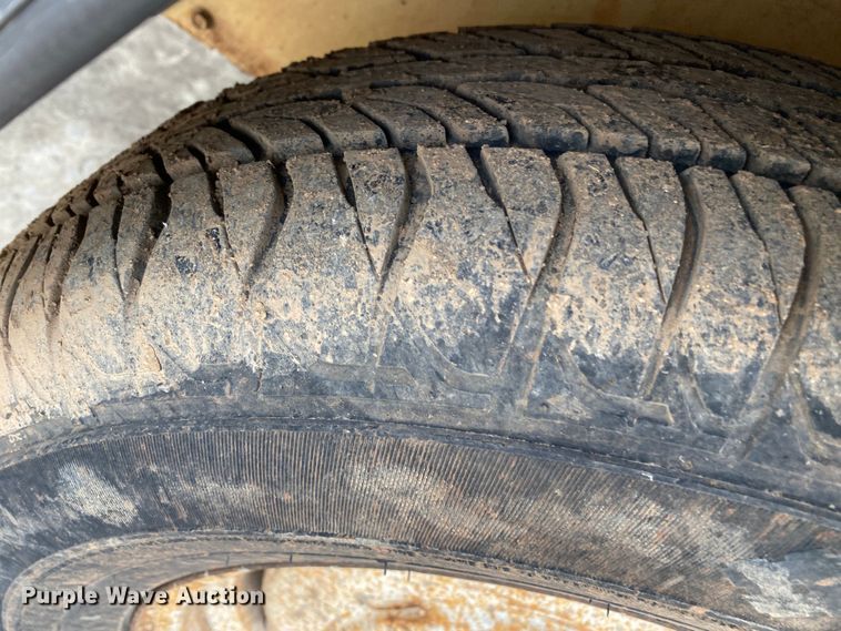 image for item DL7038 1997 Ingersoll Rand P185WJD  air compressor